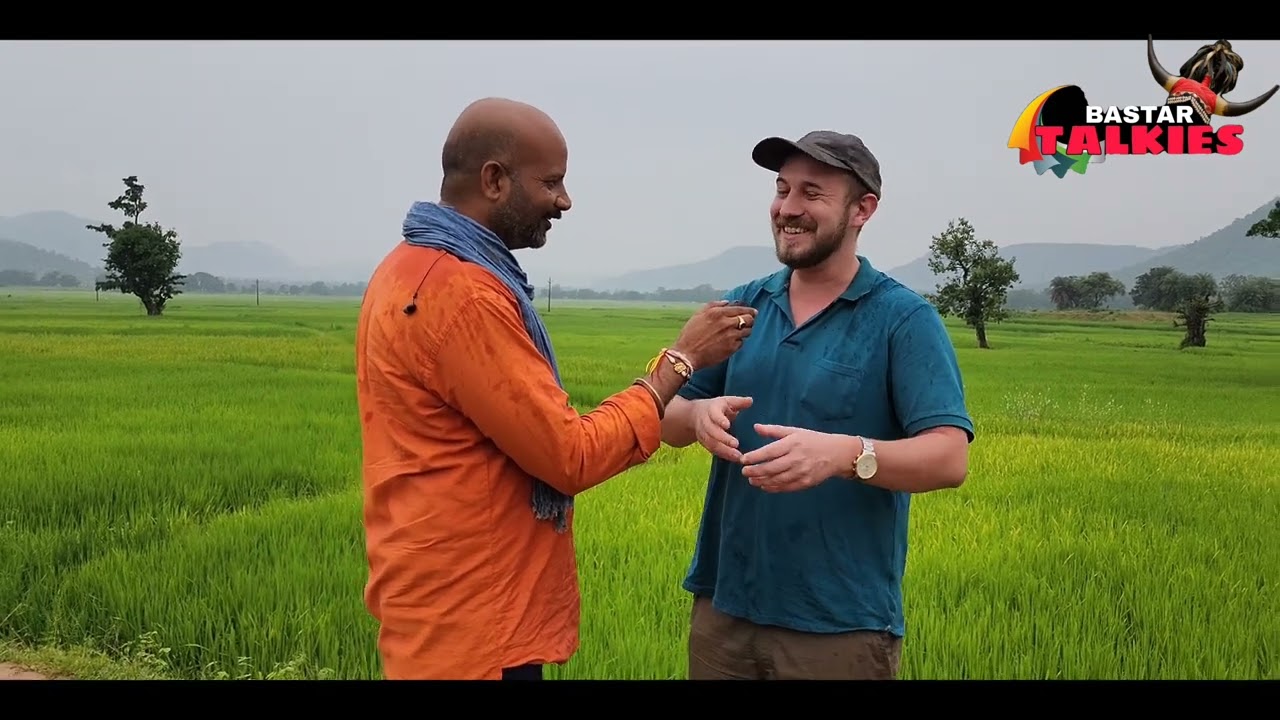एक अमेरिकी युवा के साथ बस्तर के खूबसूरत गांव का नजारा और बातचीत देखिए