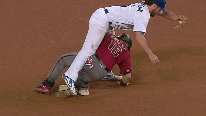 ARI@LAD: Dodgers get runner after call overturned