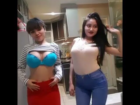 PARAH !! pamela safitri dan dj dinar joget erotis hampir telanjang. sampai berani buka bukaan !!!