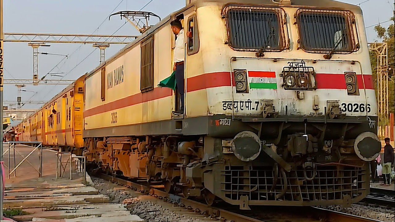 22686 Karnataka Sampark Kranti Express (चंडीगढ़ - पुणे - यशवंतपुर ...