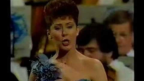 YVONNE KENNY & JUDITH HOWARTH: Schauspieldirekt......
