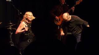 Vonda Shepard - Tell Him (Live from Pocklington, UK)