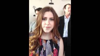 Eden Sher Performs The Middles Theme Song