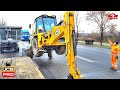 Removing Cars From Accident Scene With a JCB 3CX PRO