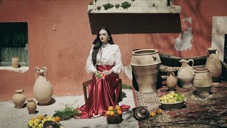 Erini - Menexedes Kai Zoumpoulia Official Music Video