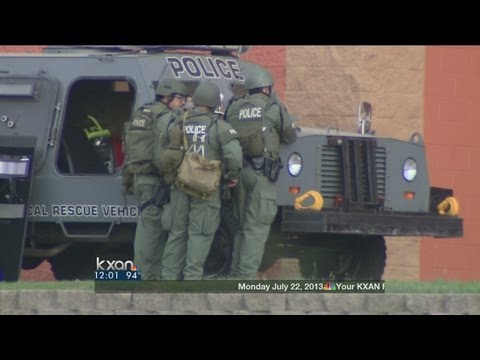 police-to-make-2nd-search-at-tinseltown