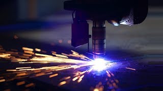 Как работает лазерный станок. Изготовление сувенира из акрила.How does the laser machine.(, 2016-08-29T19:50:34.000Z)
