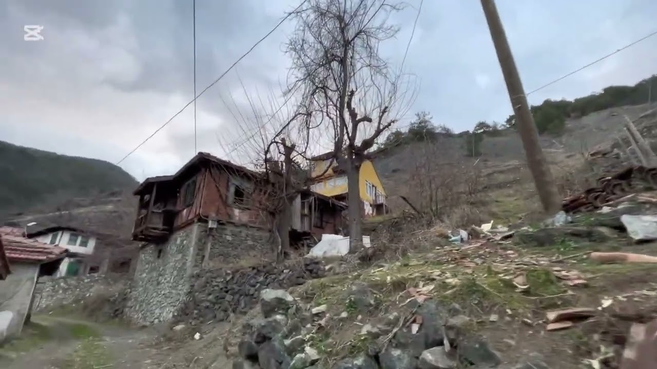 ￼SİZE 🧿BONCUGUN DOĞDUĞU BÜYÜDÜ YALMANSARAYI 🥺GÖSTEREYIM 🤔DEDIM  NELER YAŞANMIŞ😟 BURDA 😞NELER 