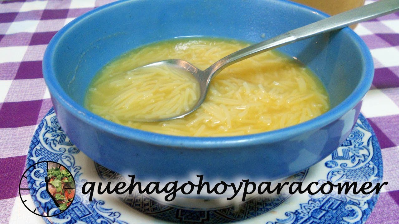 Sopa de fideos con caldo de cocido