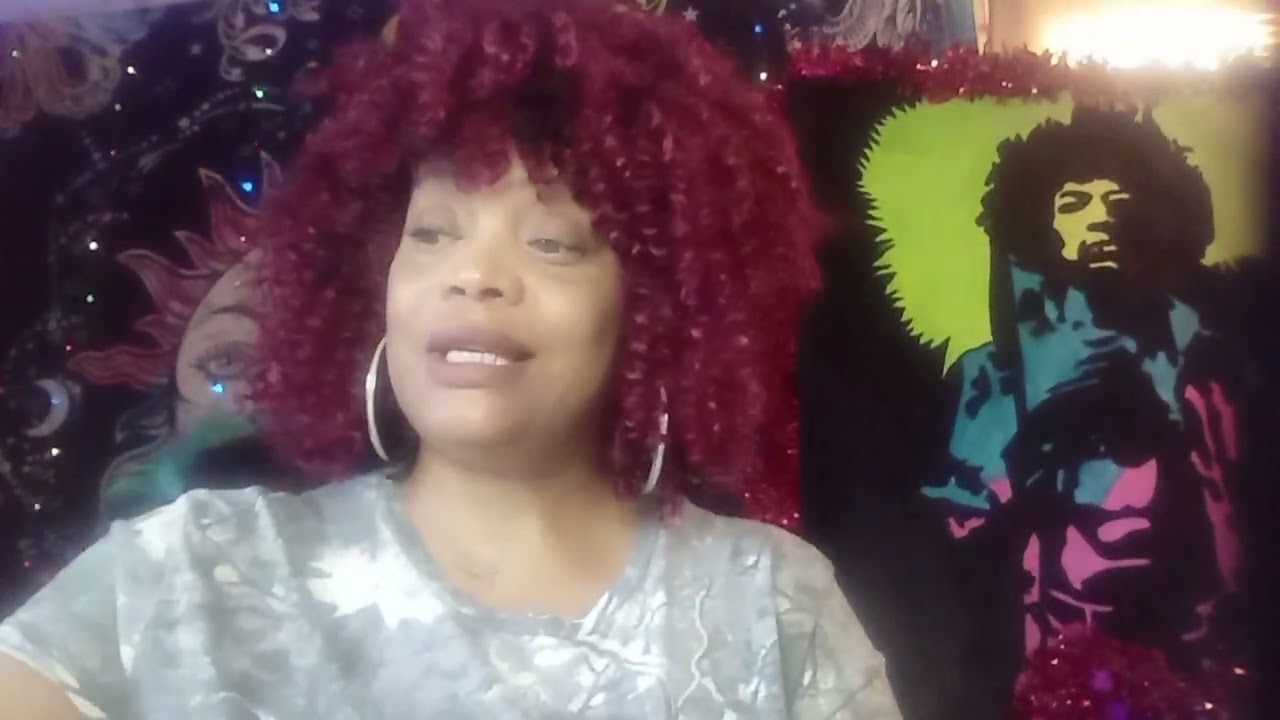 Кто идёт к тебе навстречу? Открытое унижение за то, что ты проиграла боссу.