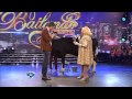 Showmatch 2012 - Mecha le regaló una vaca a Marcelo Tinelli