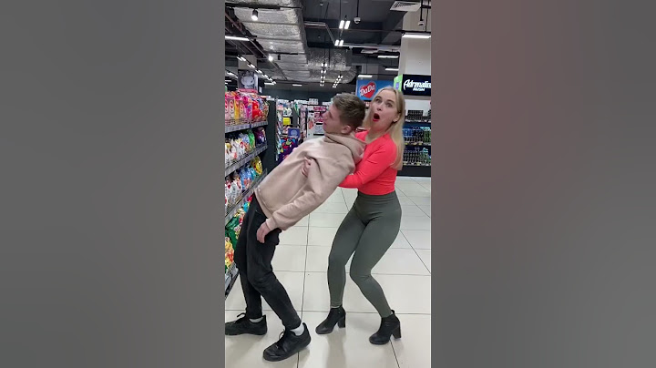 Whose reaction is better?😜 #prank #shorts #tiktok