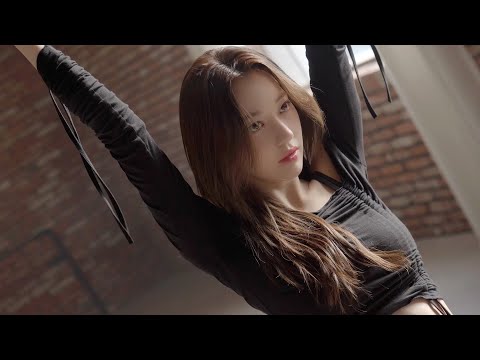 LE SSERAFIM・宮脇咲良、ソロでCM出演！単独でのダンス披露に緊張　　　デジタルハリウッド大学新CM「みんなを生きるな。自分を生きよう。2023」篇