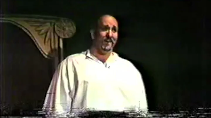 Bruce Bredeson singing at the Playmill