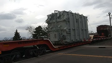 After coming south last night on the H-LAUDEN. BNSF ES44C4 #6682 now lead the northbound H-DENLAU.