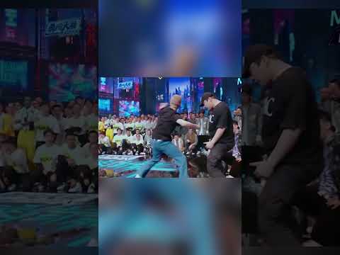 王嘉爾連續後空翻，battle帥炸了 #shorts#Street Dance of China S3 #这就是街舞 第三季#王嘉尔