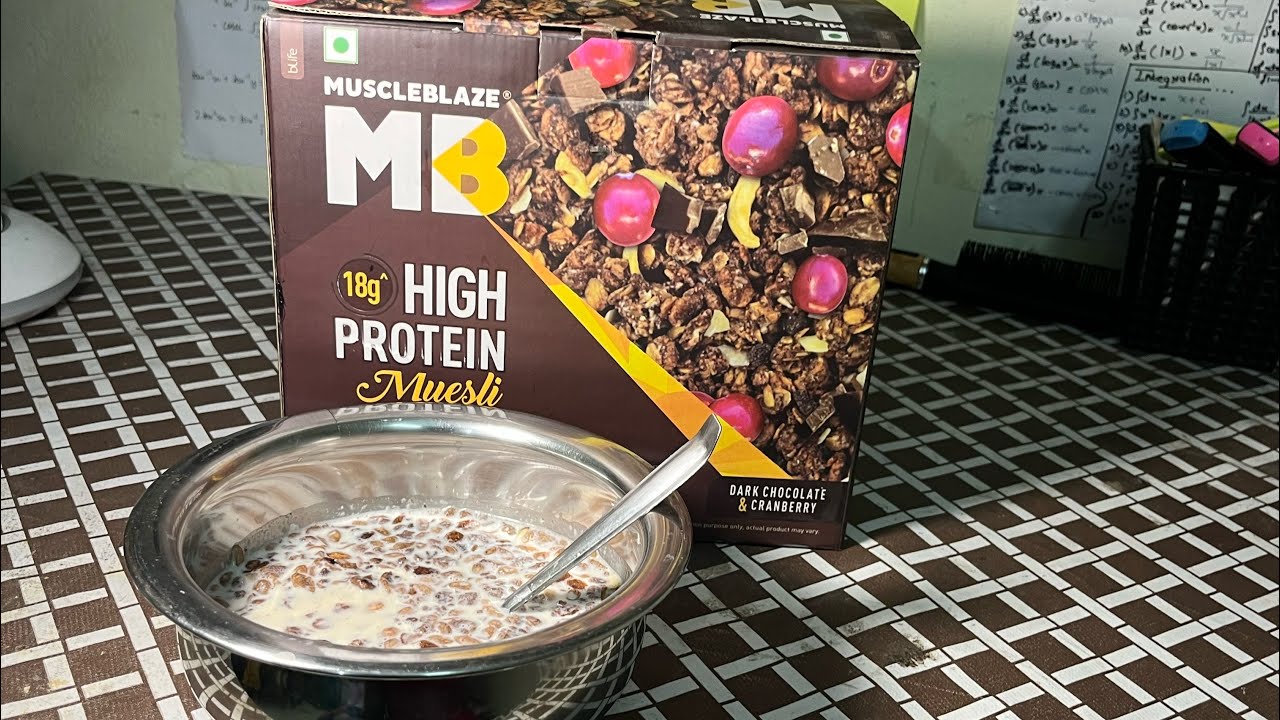 Yogabar High Protein Muesli - Choco Almond & Cranberry - 21g
