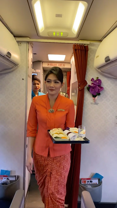 Pramugari Garuda Indonesia