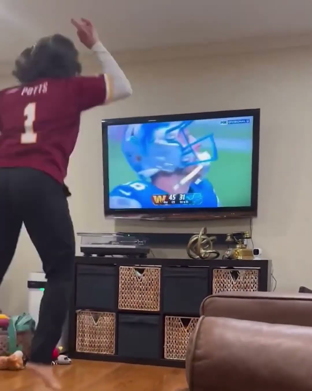 Commanders fans everywhere were LOVING the win against the Lions ? (via MTPotts/X, David Potts/IG)