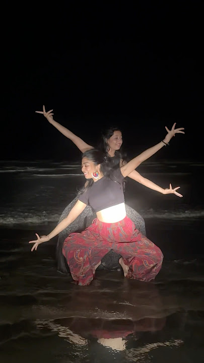 Classical twist to this trend✨|. Urwashi Palandurkar | waka waka | #shorts #dance #trending