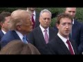 Trump defiende la "autorregulación" ante los líderes de la inteligencia artificial | AFP