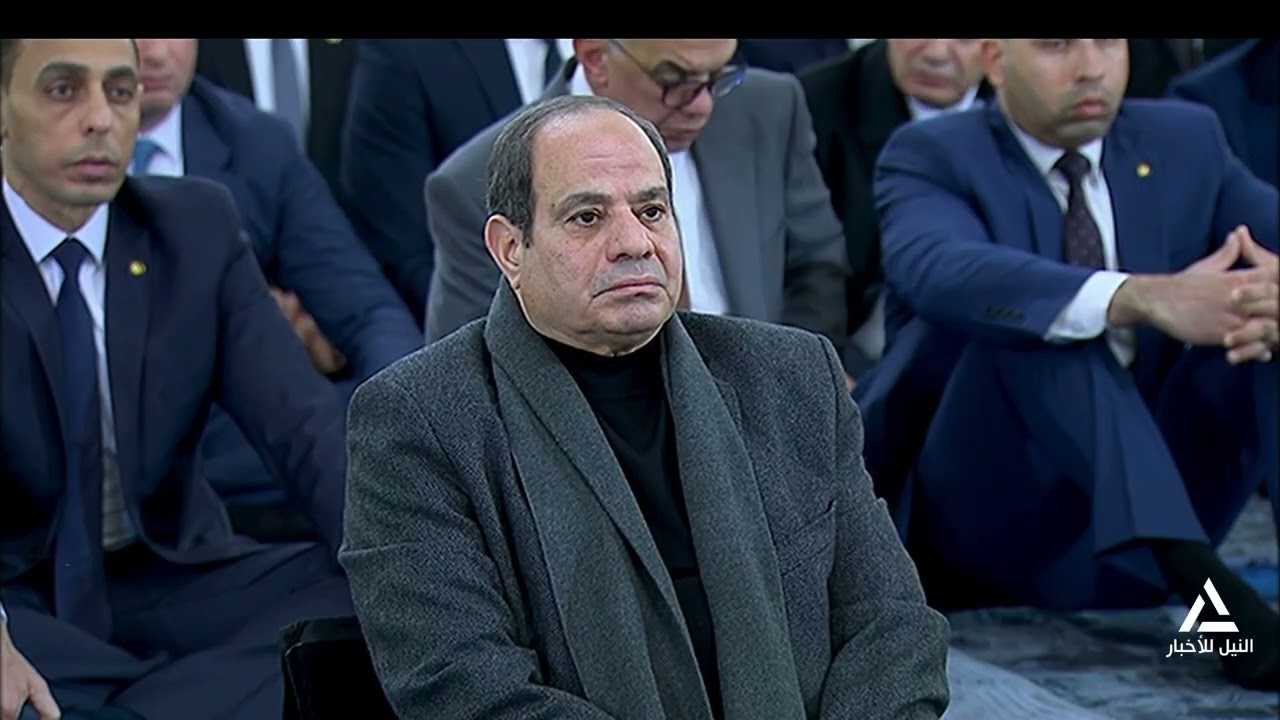 تقرير .. الرئيس عبد الفتاح السيسى يؤدى صلاة الفجر بمسجد العزيز الحكيم بالمقطم إيذانا بافتتاحه