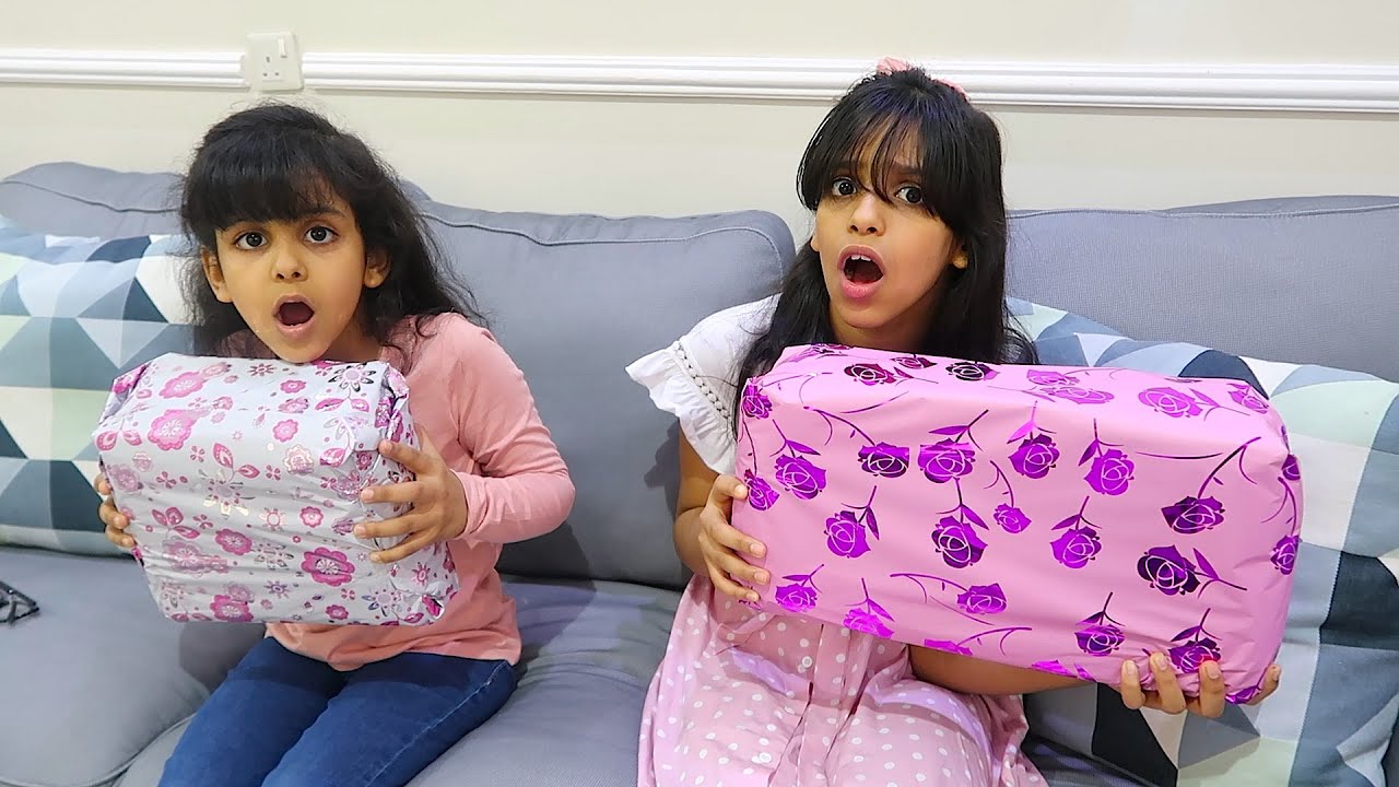 اهديت كادي وجوجو حفايض مغلفة مقلب تعالوا شوفوا ردت فعلهم   !!