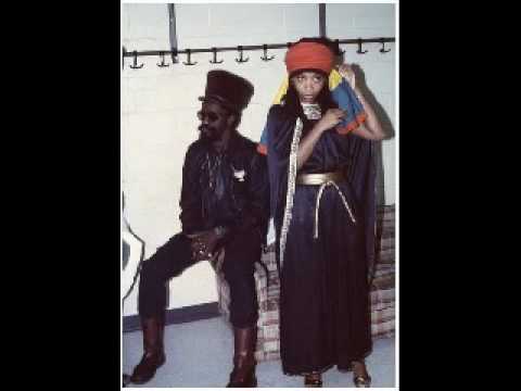 Black Uhuru - Try it