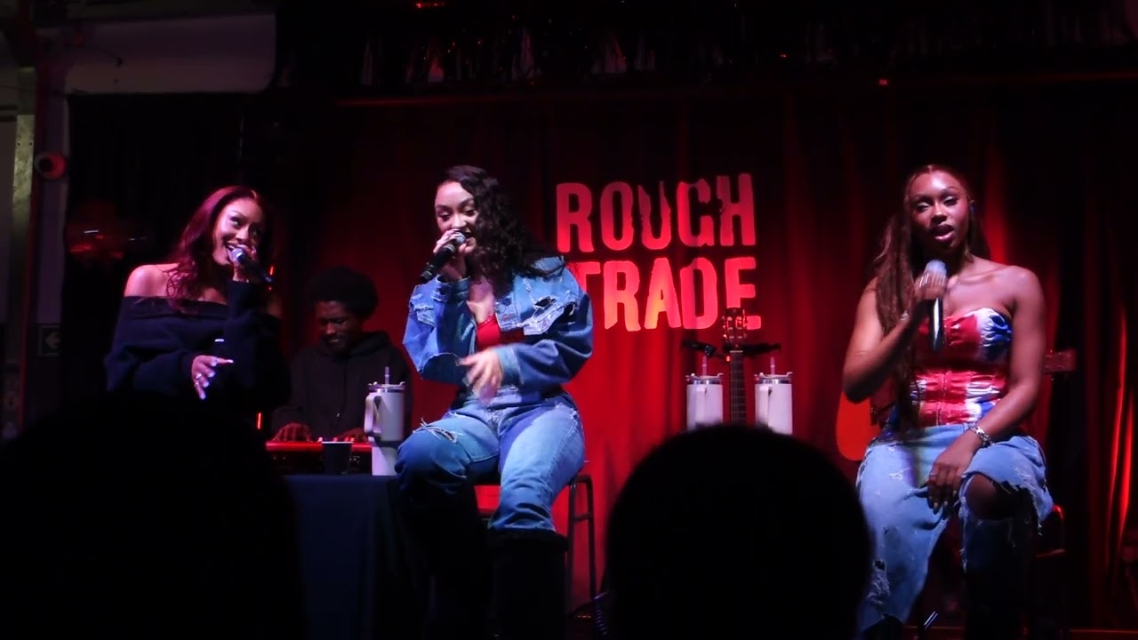 Flo Cardboard Box Acoustic Live at Rough Trade East, London 17/11/24