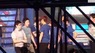 120508 신화 승부의 신_종이옮기기 장난.avi