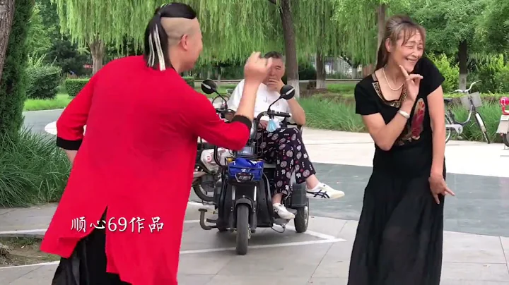 老有所乐，表情姐这小表情逗死个人！ - 天天要闻