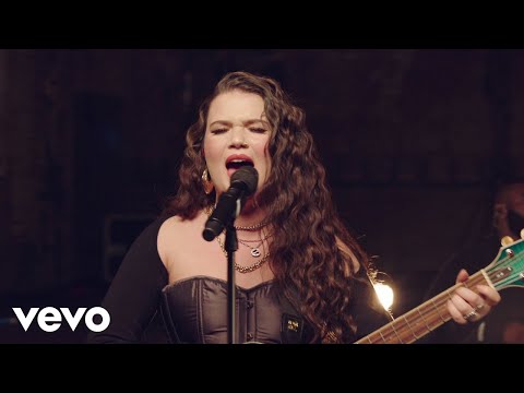 Lola Young - FAKE (BRITs 2022 Rising Star Session)