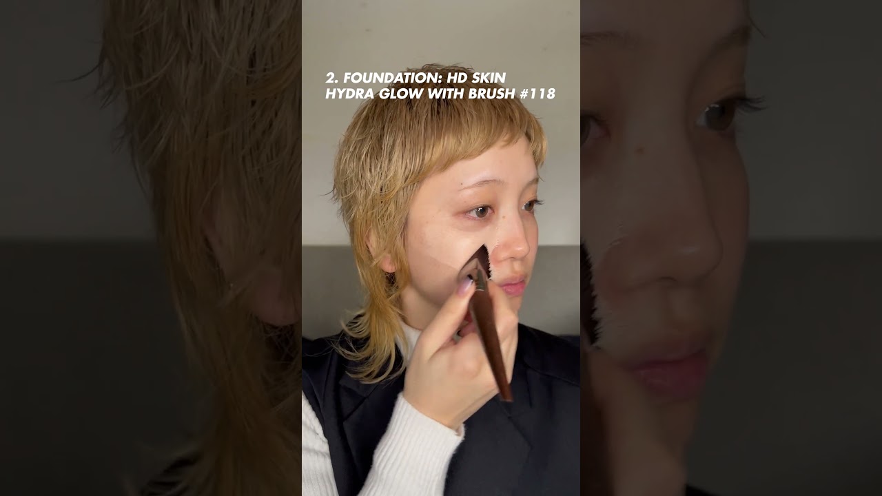 video MAKE UP FOR EVER HD Skin Hydra Glow Foundation