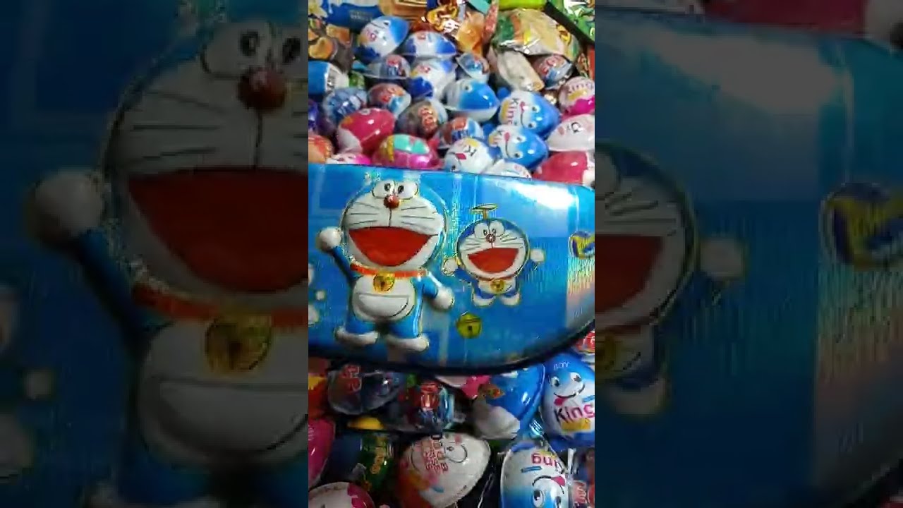 DORAEMON POUCH FULL OF BALL BUBBLE GUMS
