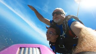 MY FIRST TIME SKYDIVING | CRAZY AMAZING EXPERIENCE!!
