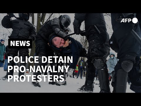 Video: Zăpadă De Diferite Nuanțe De Albastru A Căzut în Sankt Petersburg - Vedere Alternativă