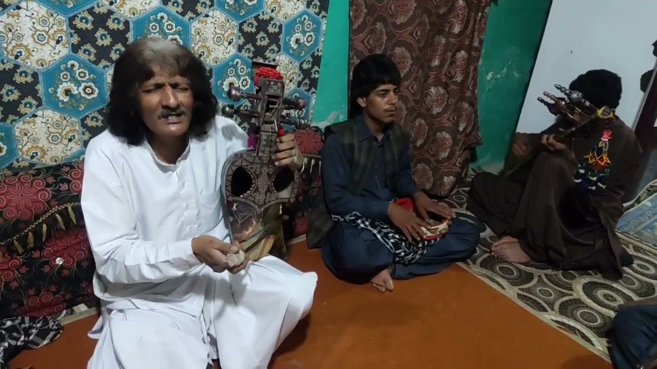 Смотреть «Balochi video Salonk pollen Godane |Abdul Ghafoor Zan shahi and Fareed Baloch» на YouTube Смотреть «Balochi video Salonk pollen Godane |Abdul Ghafoor Zan shahi and Fareed Baloch» на YouTube