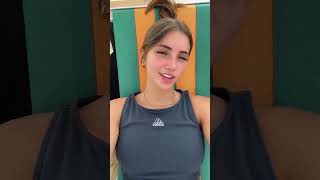 Delizia Della Sincronizzazione Labiale Di Con Vibrazioni Da Spiaggia