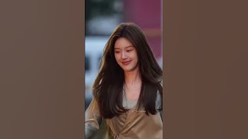 Tạo hình của Triệu Lộ Tư trong phim 《Hãy Để Tôi Toả Sáng》《许我耀眼》《Love