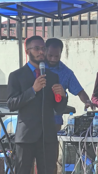 PNG Worship Song - UPNG TSCF MID-SEM Outreach at Gordon's Market