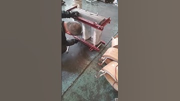 Prepare for the installation of the iron core#distributiontransformer #powersupply #factory #yubian