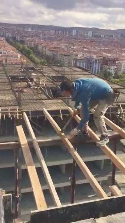 tukang bangunan unjuk skill
