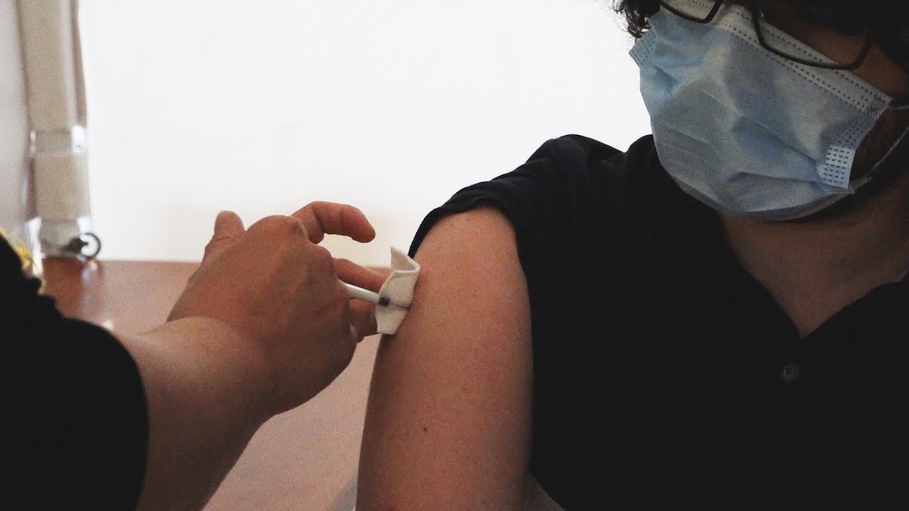 Reportage au centre de vaccination de la ville