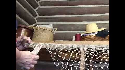 Hand-tying hemp nets