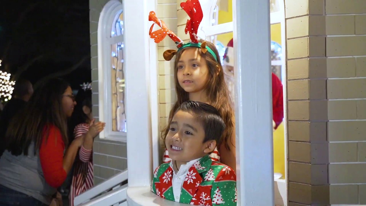 HOLIDAY VILLAGE BROWNSVILLE, TX. fun, food, and family 2019 YouTube
