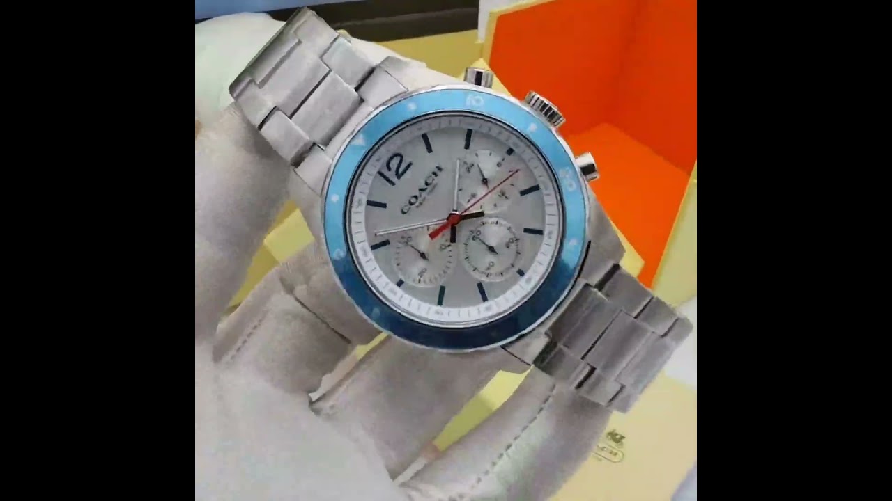 Coach Silver Chain Chronograph Watch - Luxurious Design"