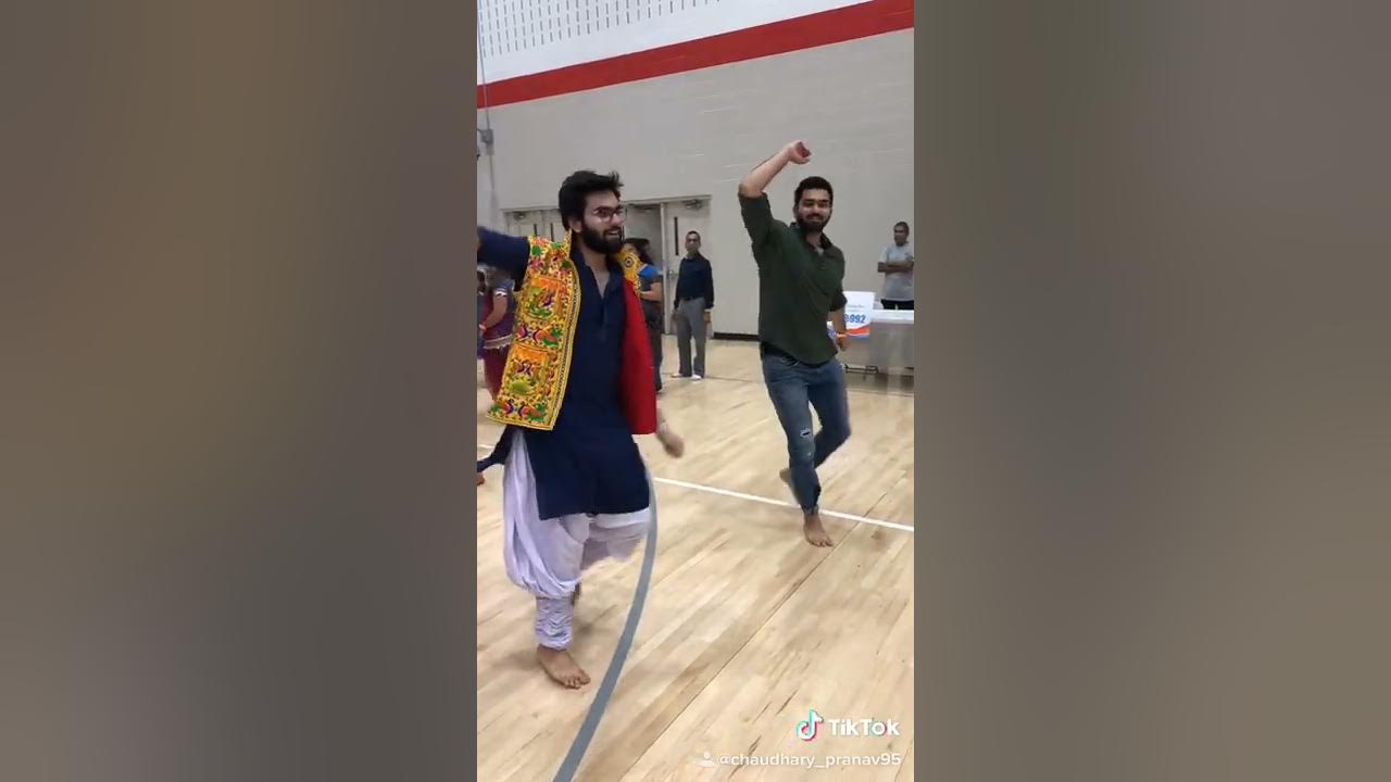 He tari pagadi ae ,kirtidan gadhvi ottawa garba diaries YouTube