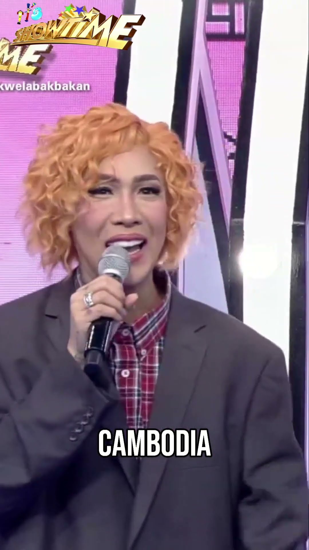 Meme Vice, nalilito na sa nationality ni David Licauco! #shorts | It’s Showtime