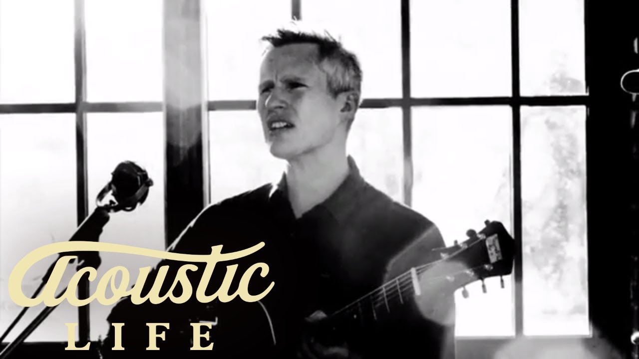 How To Strum Without A Guitar Pick (AT67) YouTube