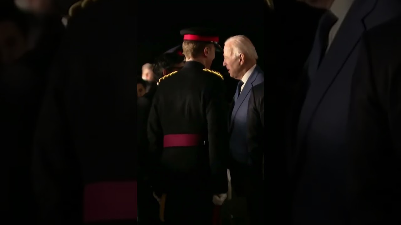 Biden Meets UK's Sunak in Belfast on Trip to Northern Ireland